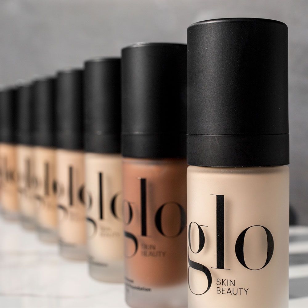 Glo Skin Beauty Luminous Liquid Foundation SPF 18 jumestuskreem Glo Skin Beauty Luminous Liquid Foundation SPF 18 jumestuskreem