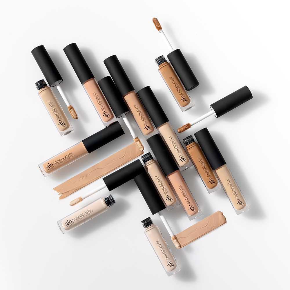 luminous-brightening-concealer-lifestyle-1