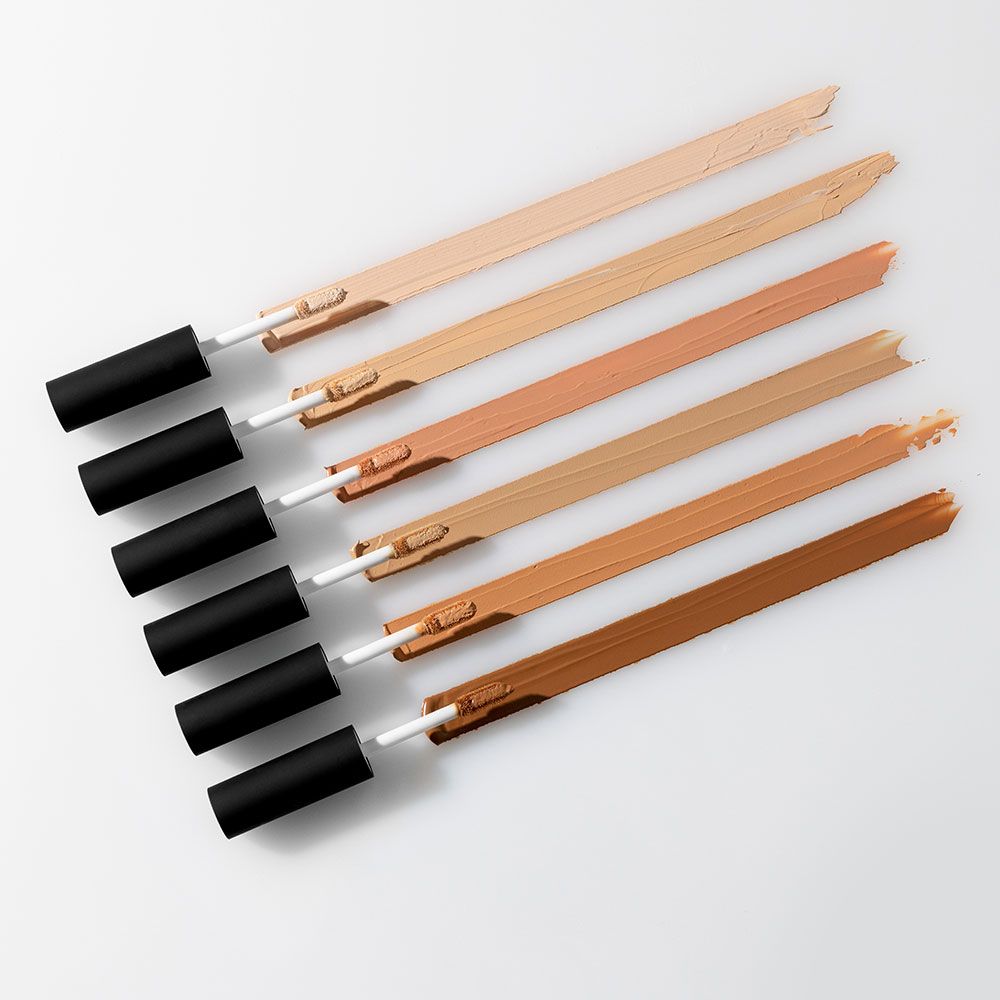 luminous-brightening-concealer-lifestyle-2