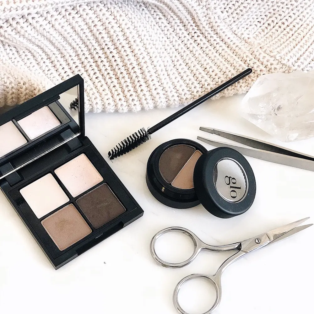 Glo Skin Beauty Brow Powder Duo kulmupuuder Glo Skin Beauty Brow Powder Duo kulmupuuder